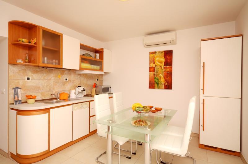 Apartment Smile Podstrana Kültér fotó